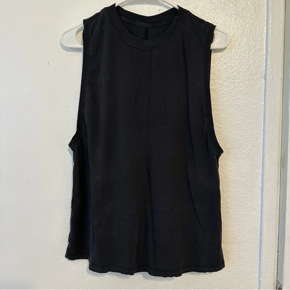Lululemon Tank - Picture 2 of 6